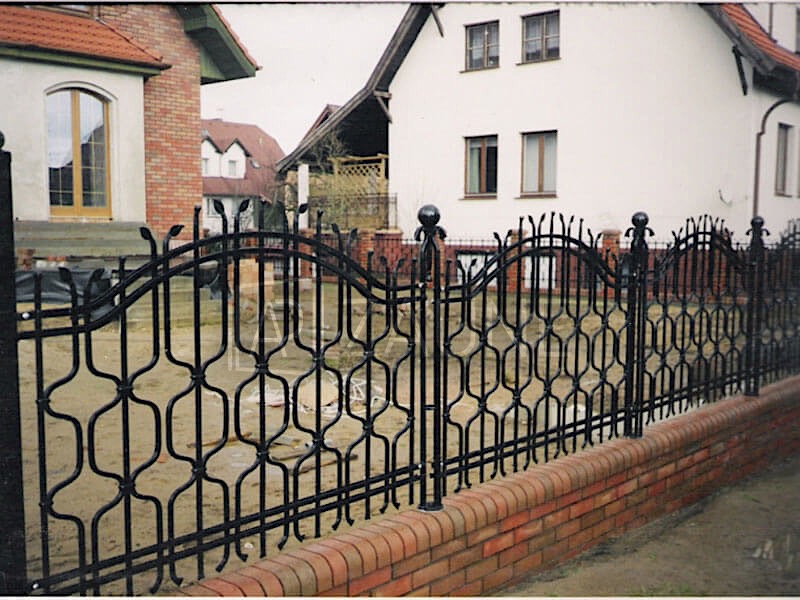 AP Zaune - Klasyczne ogrodzenia - sprzedaż i kompleksowy montaż ogrodzeń metalowych - apzaune.de